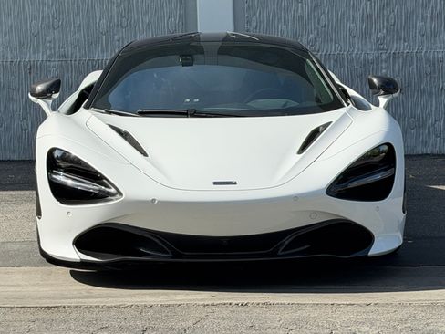 Used 2020 McLaren 720S Coupe 2D image 20