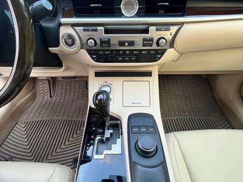 Used 2013 Lexus ES 350 w/ Premium Pkg image 11