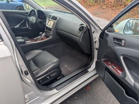 Used 2006 Lexus IS 250 image 21