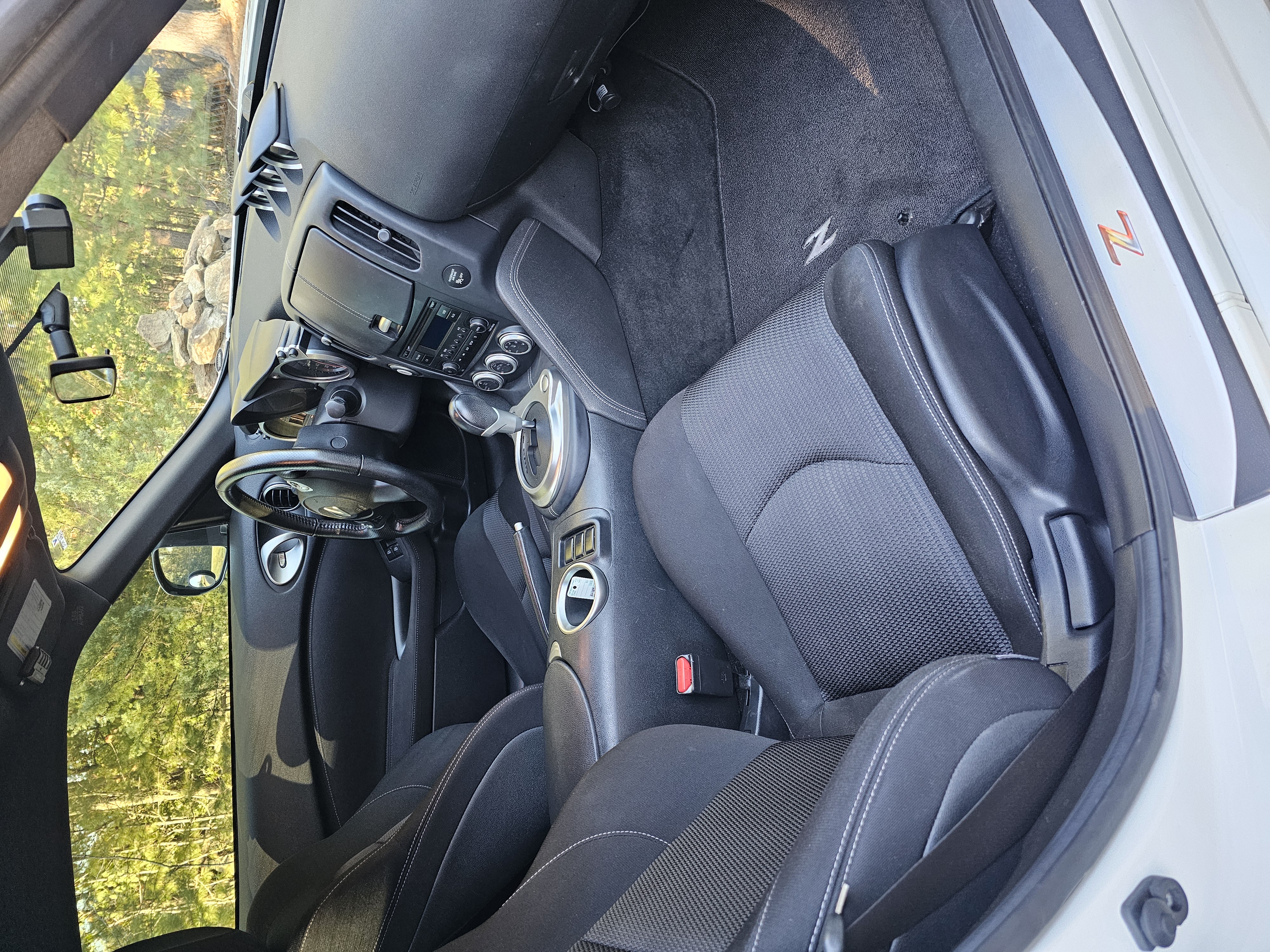 Used 2016 Nissan 370Z Coupe RWD image 11