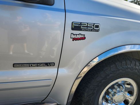 Used 2002 Ford F250 Long Bed image 11