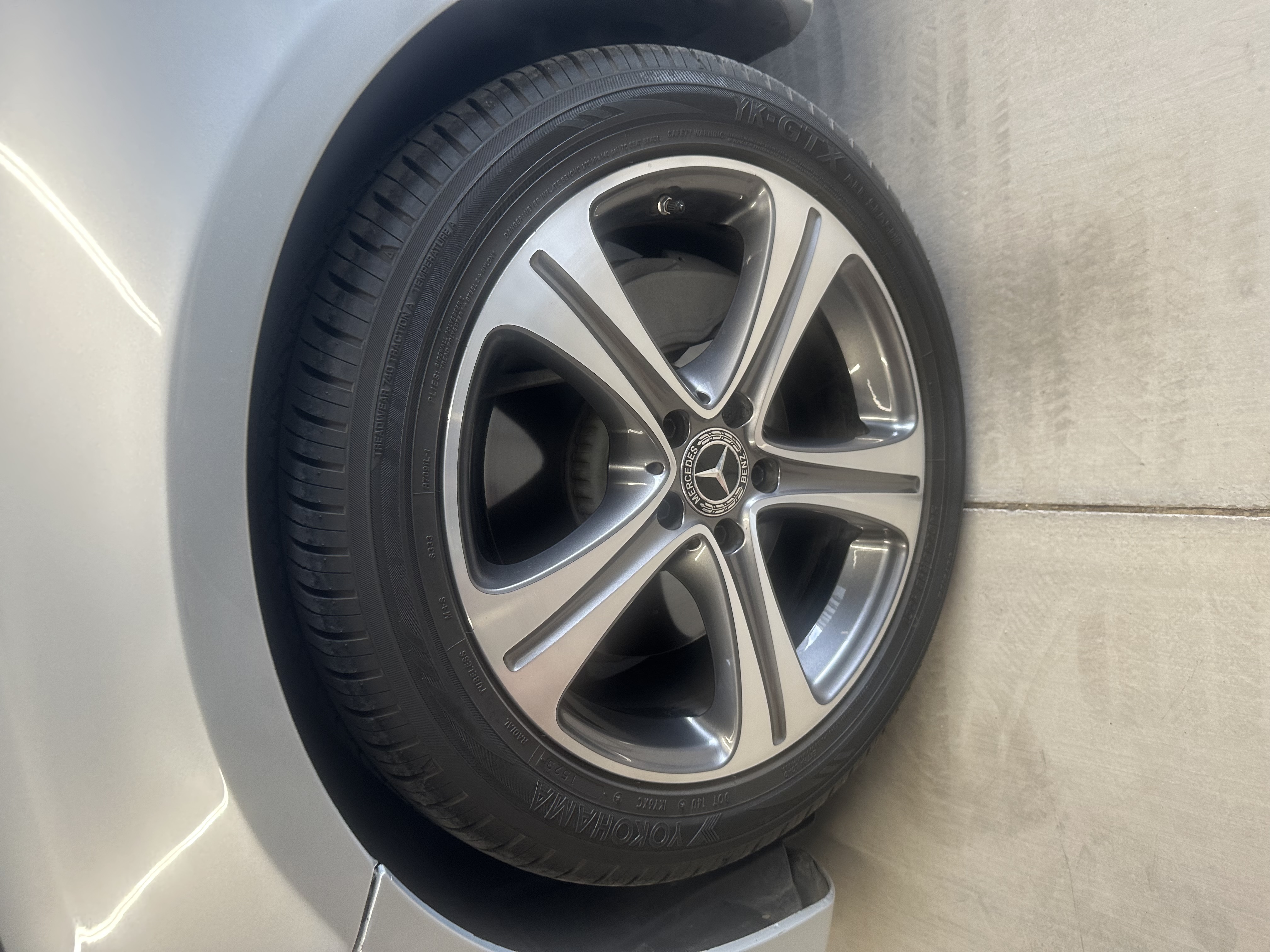 Used 2020 Mercedes-Benz E 350 Sedan image 14