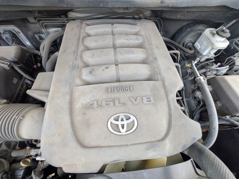 Used 2013 Toyota Tundra 4x4 Double Cab w/ Tow Pkg image 9