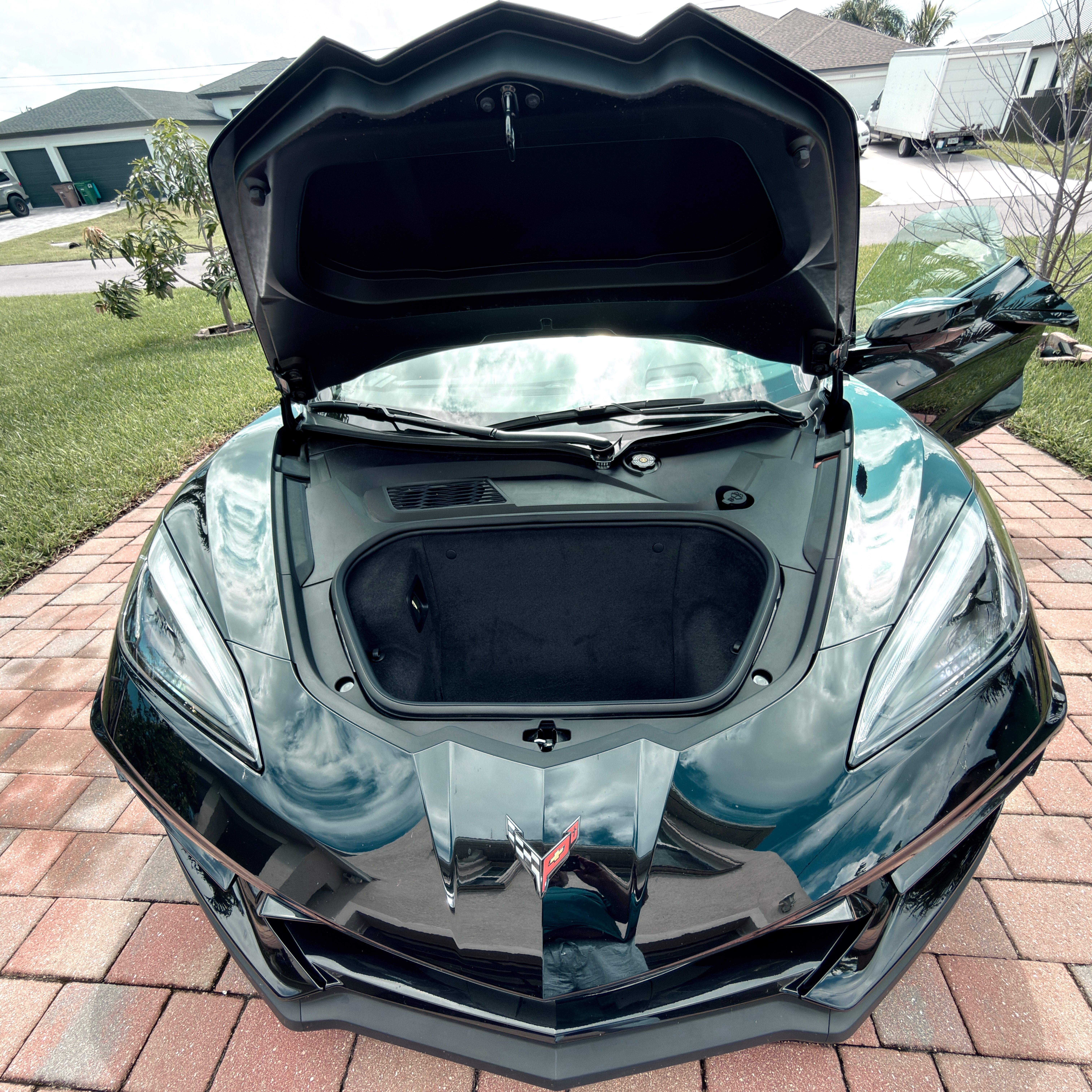 Used 2024 Chevrolet Corvette Stingray Preferred Cpe w/ Z51 Performance Package RWD image 20