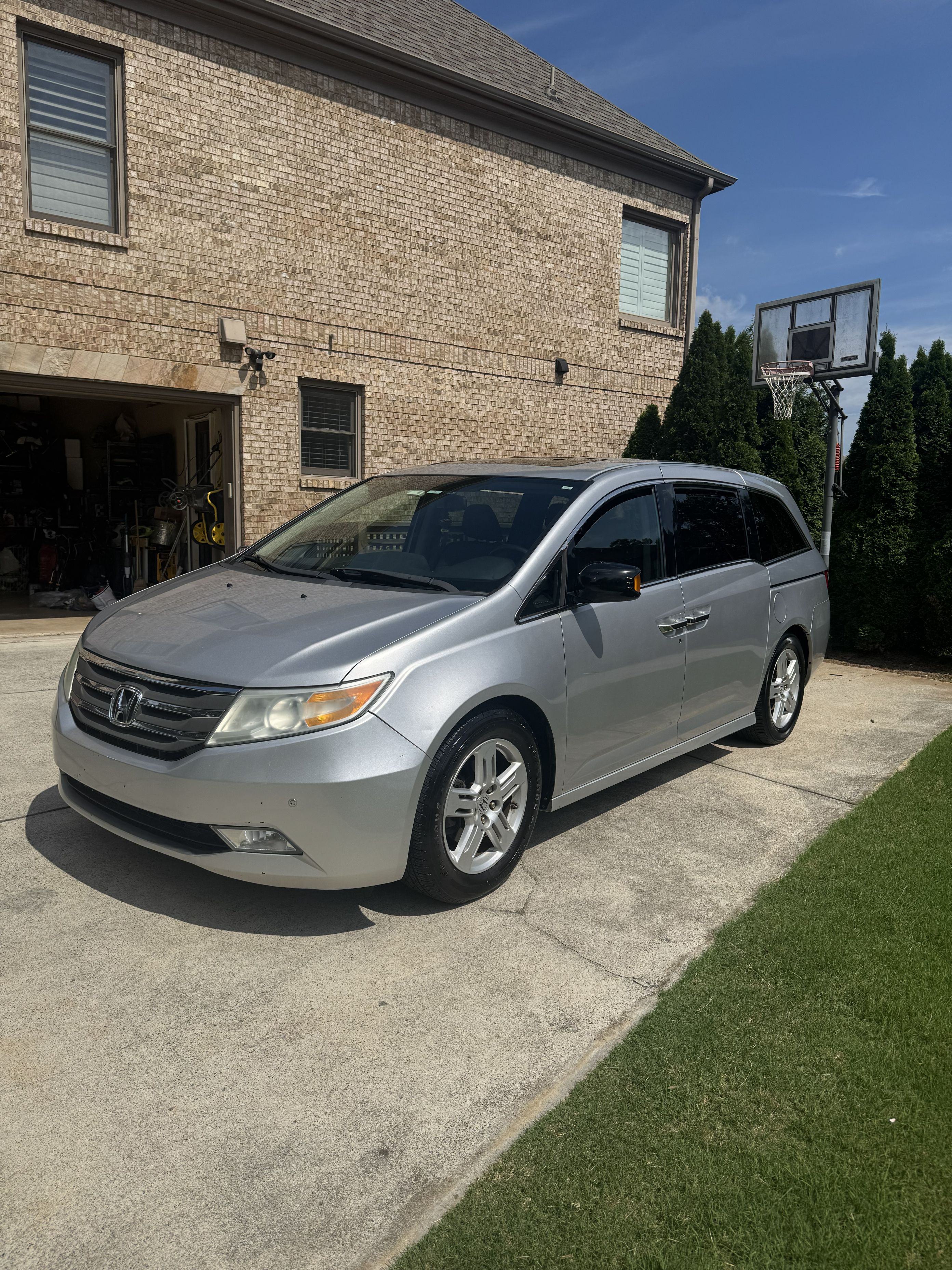 Used 2013 Honda Odyssey Touring Elite image 2