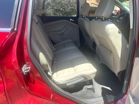 Used 2018 Ford Escape Titanium w/ Ford Safe & Smart Package AWD/4WD image 16