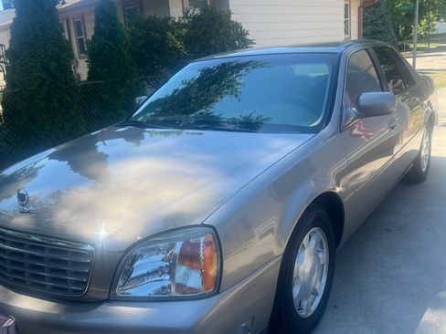 Used 2002 Cadillac De Ville FWD image 4