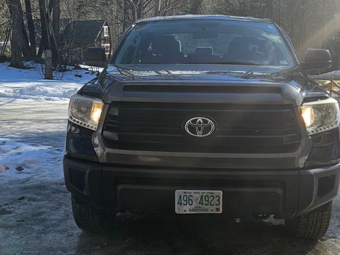 Used 2017 Toyota Tundra SR image 4