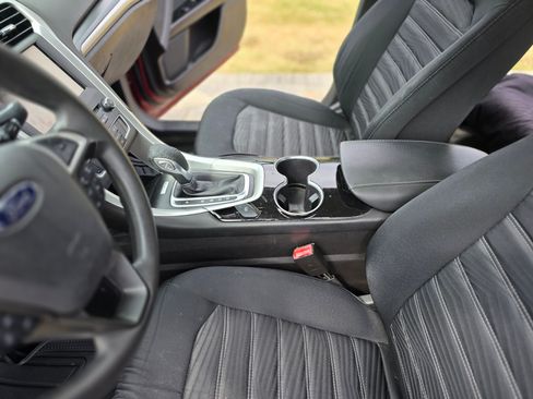 Used 2016 Ford Fusion SE image 8