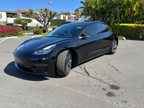 Used 2020 Tesla Model 3 Standard Range Plus image 9