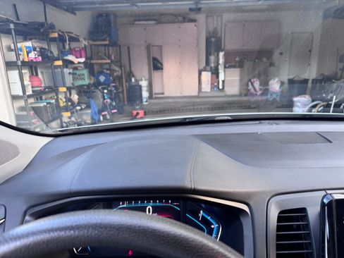 Used 2018 Honda Odyssey EX image 4