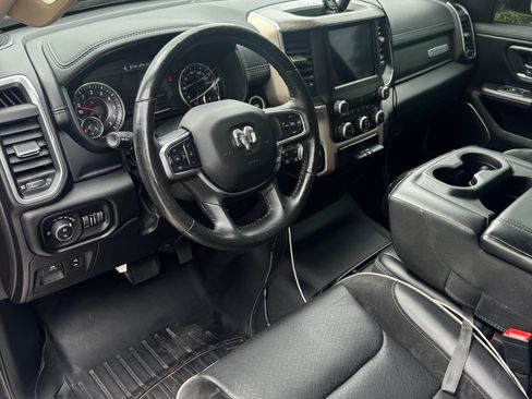 Used 2019 RAM 1500 Laramie image 11