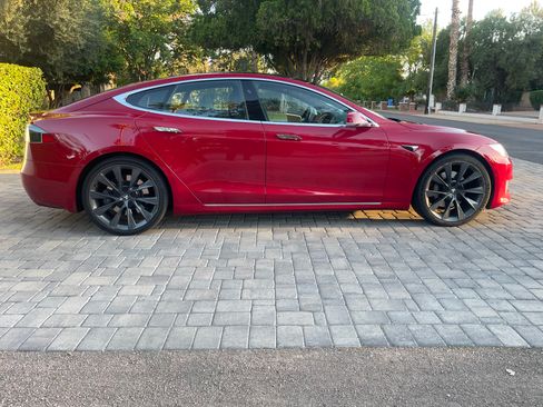 Used 2018 Tesla Model S 100D image 4