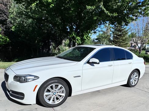 Used 2014 BMW 528i xDrive Sedan AWD/4WD image 2