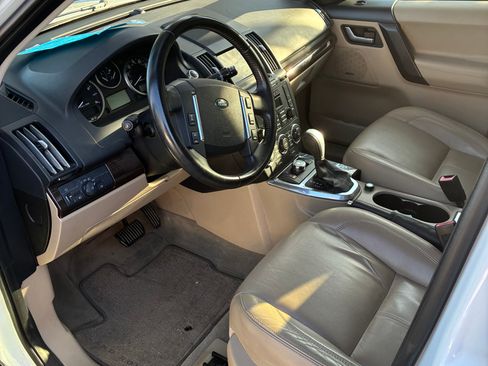 Used 2012 Land Rover LR2 HSE LUX w/ HSE Lux Pkg image 6