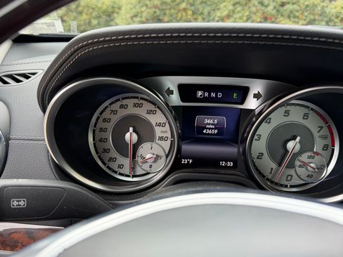 Used 2014 Mercedes-Benz SL 550 image 4