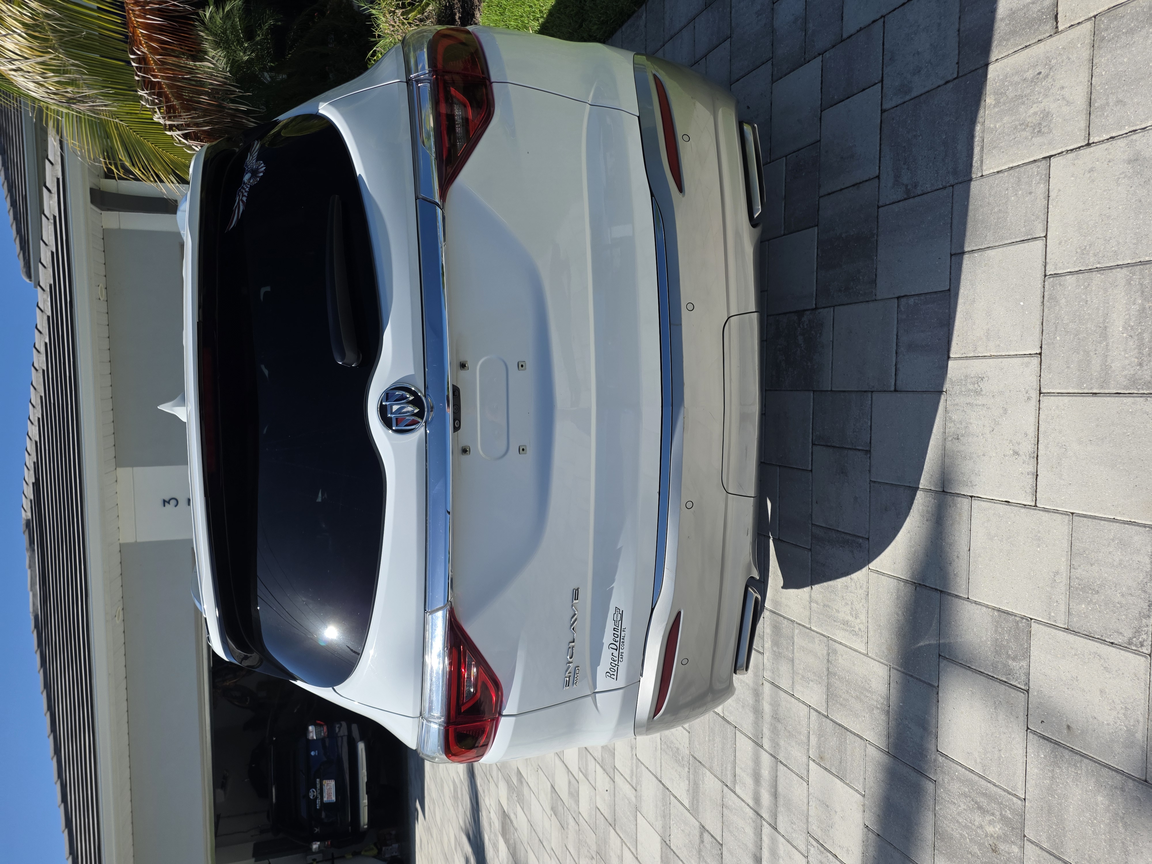 Used 2022 Buick Enclave Premium AWD/4WD image 4