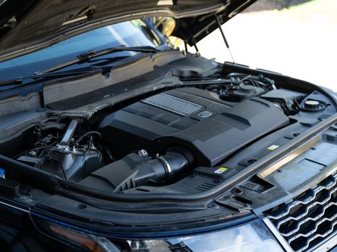 Used 2018 Land Rover Range Rover Sport Supercharged image 13