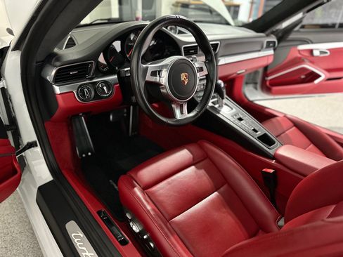 Used 2015 Porsche 911 4 Coupe image 17