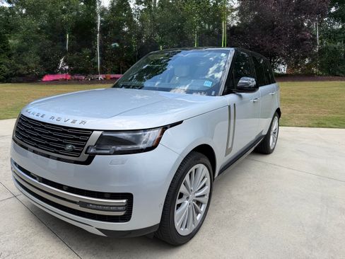 Used 2025 Land Rover Range Rover SE AWD/4WD image 1