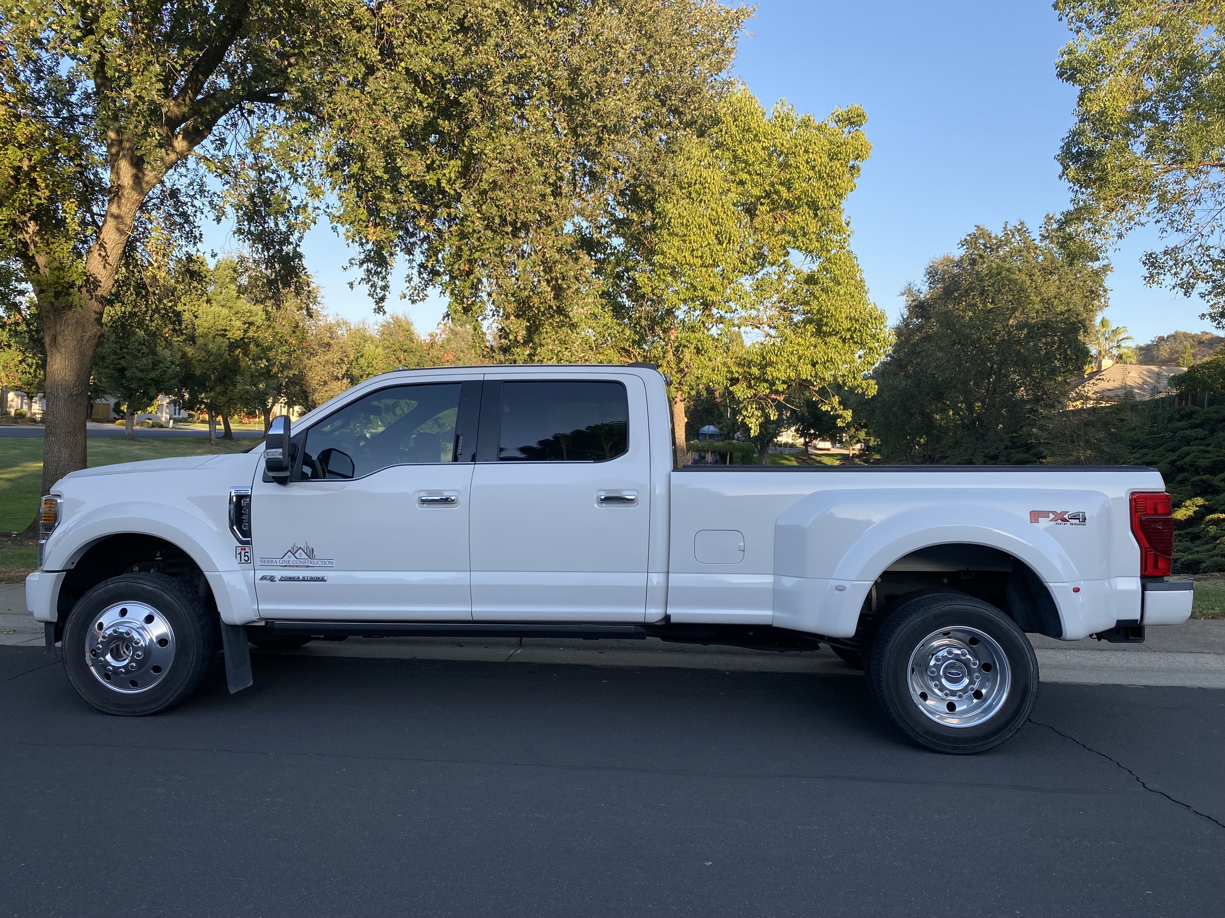 Used 2020 Ford F450 Platinum w/ FX4 Off-Road Package AWD/4WD image 2