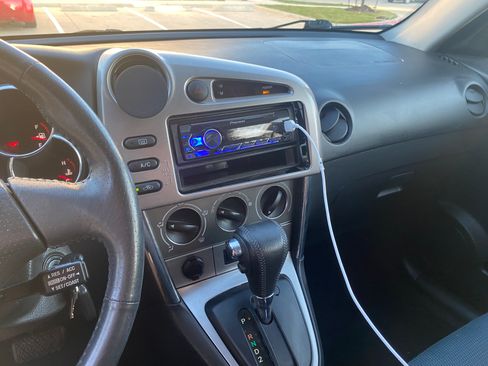Used 2005 Toyota Matrix XR image 11