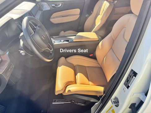 Used 2025 Volvo XC60 T8 Ultra w/ Protection Package Premier image 8