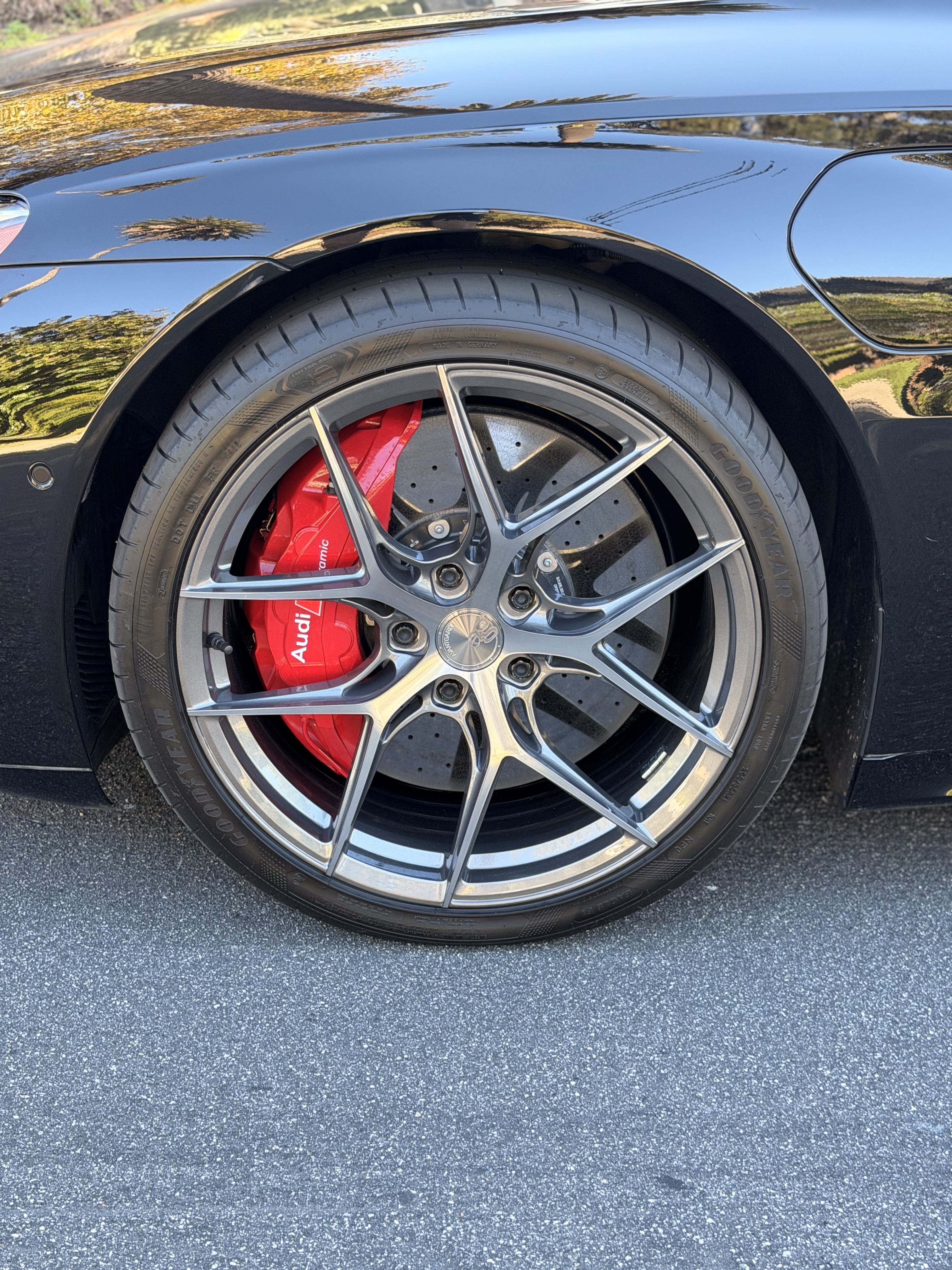 Used 2022 Audi RS e-tron GT AWD/4WD image 21
