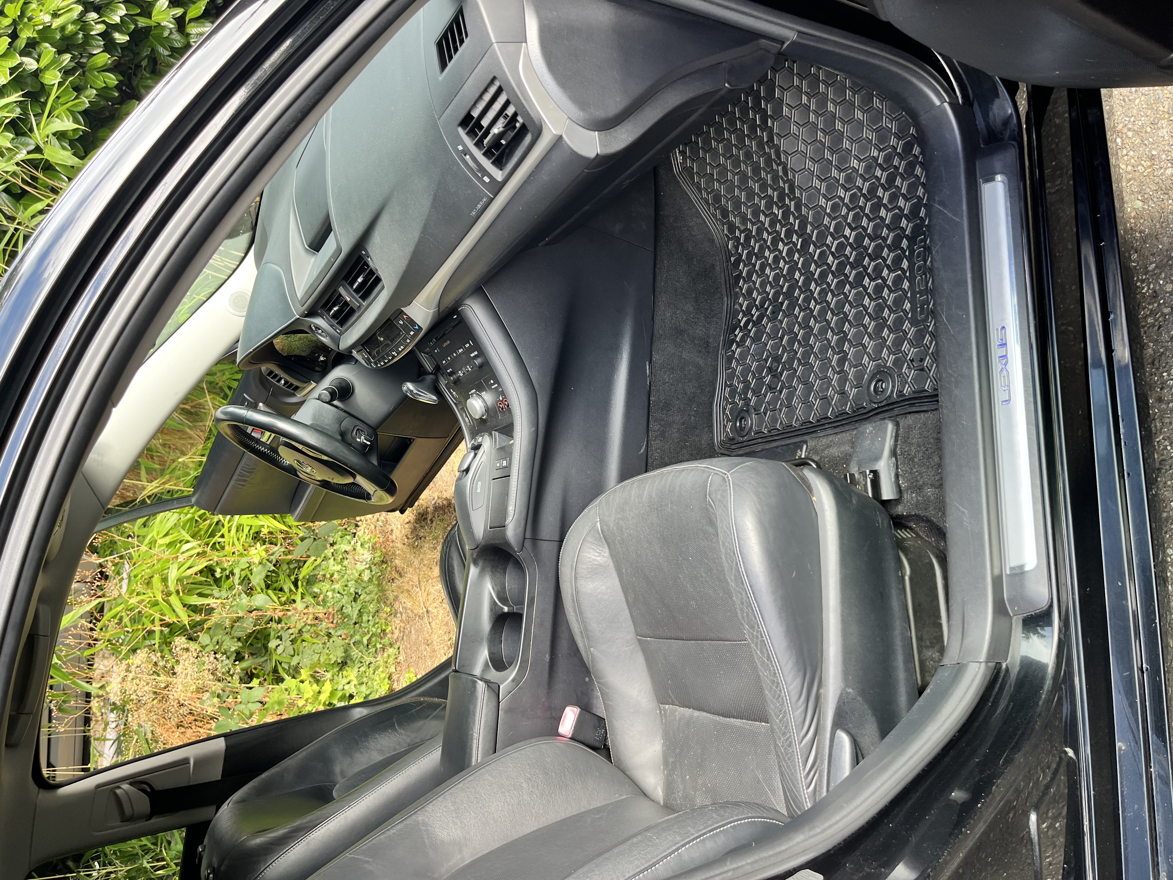 Used 2012 Lexus CT 200h Premium w/ Leather Pkg FWD image 20