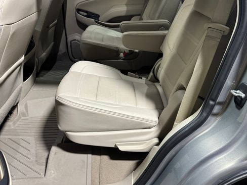 Used 2019 GMC Yukon Denali image 24