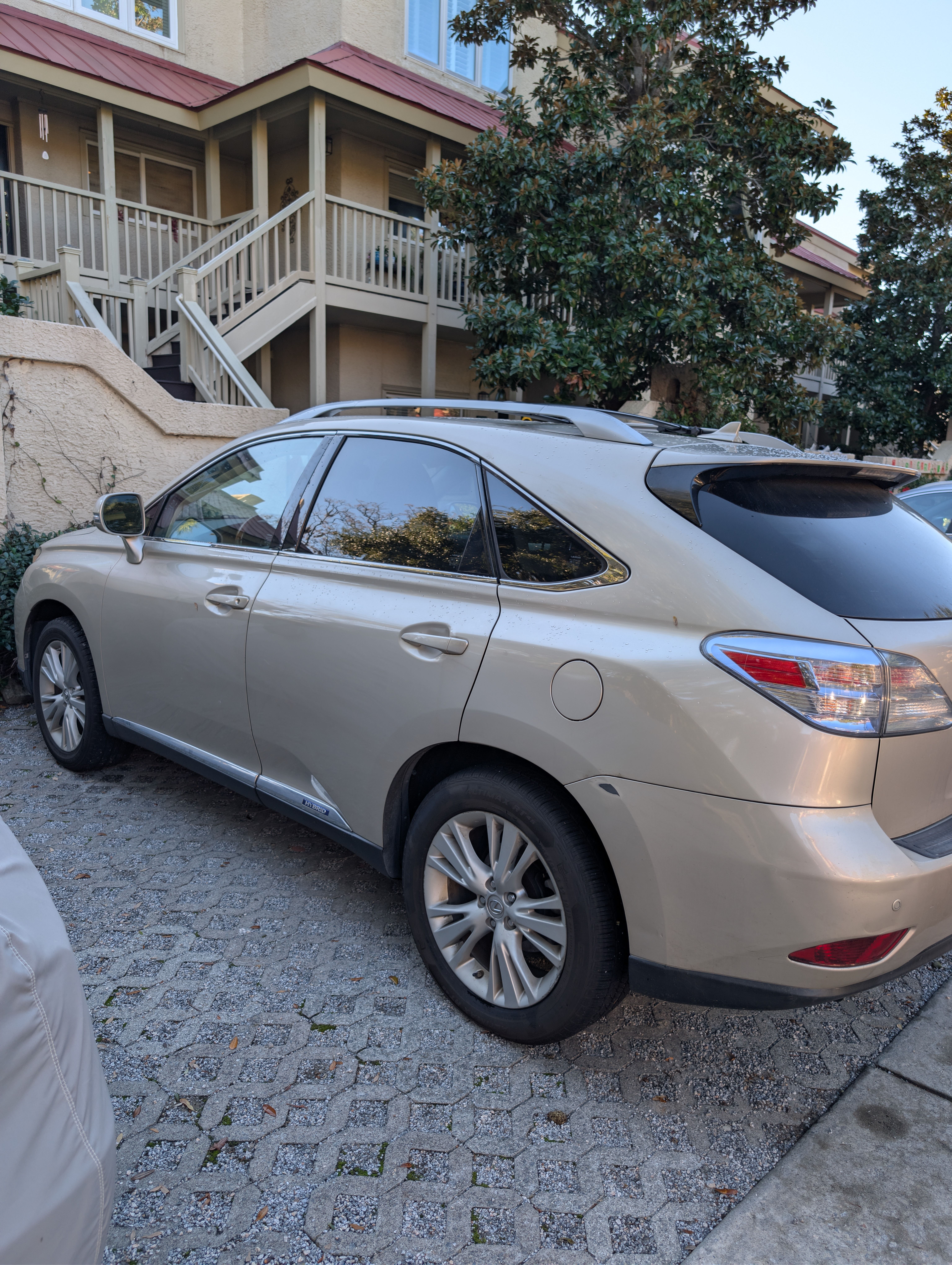 Used 2012 Lexus RX 450h AWD w/ Premium Pkg image 2
