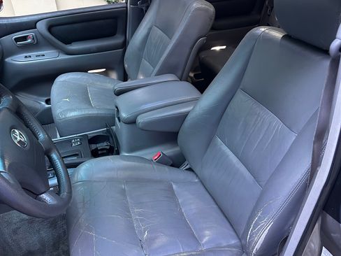 Used 2002 Toyota Land Cruiser image 6