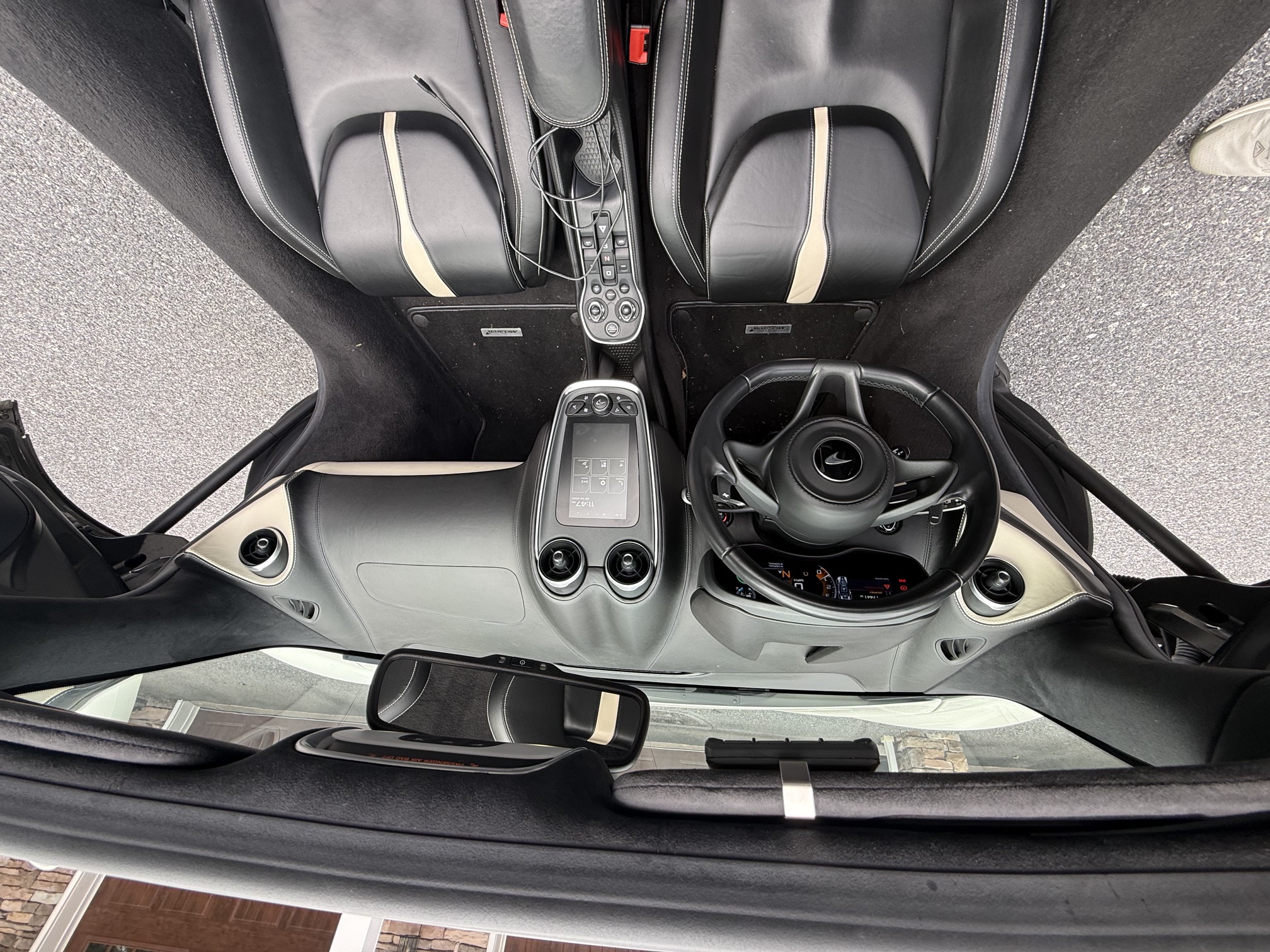 Used 2019 McLaren 570S Spider RWD image 6