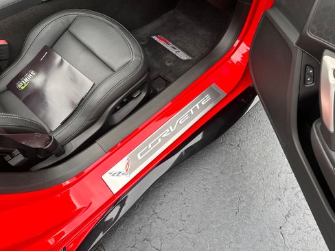 Used 2015 Chevrolet Corvette Z06 w/ 3LZ Preferred Equipment Group RWD image 26