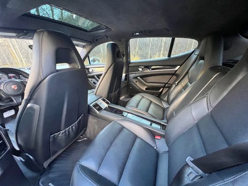 Used 2013 Porsche Panamera GTS image 14