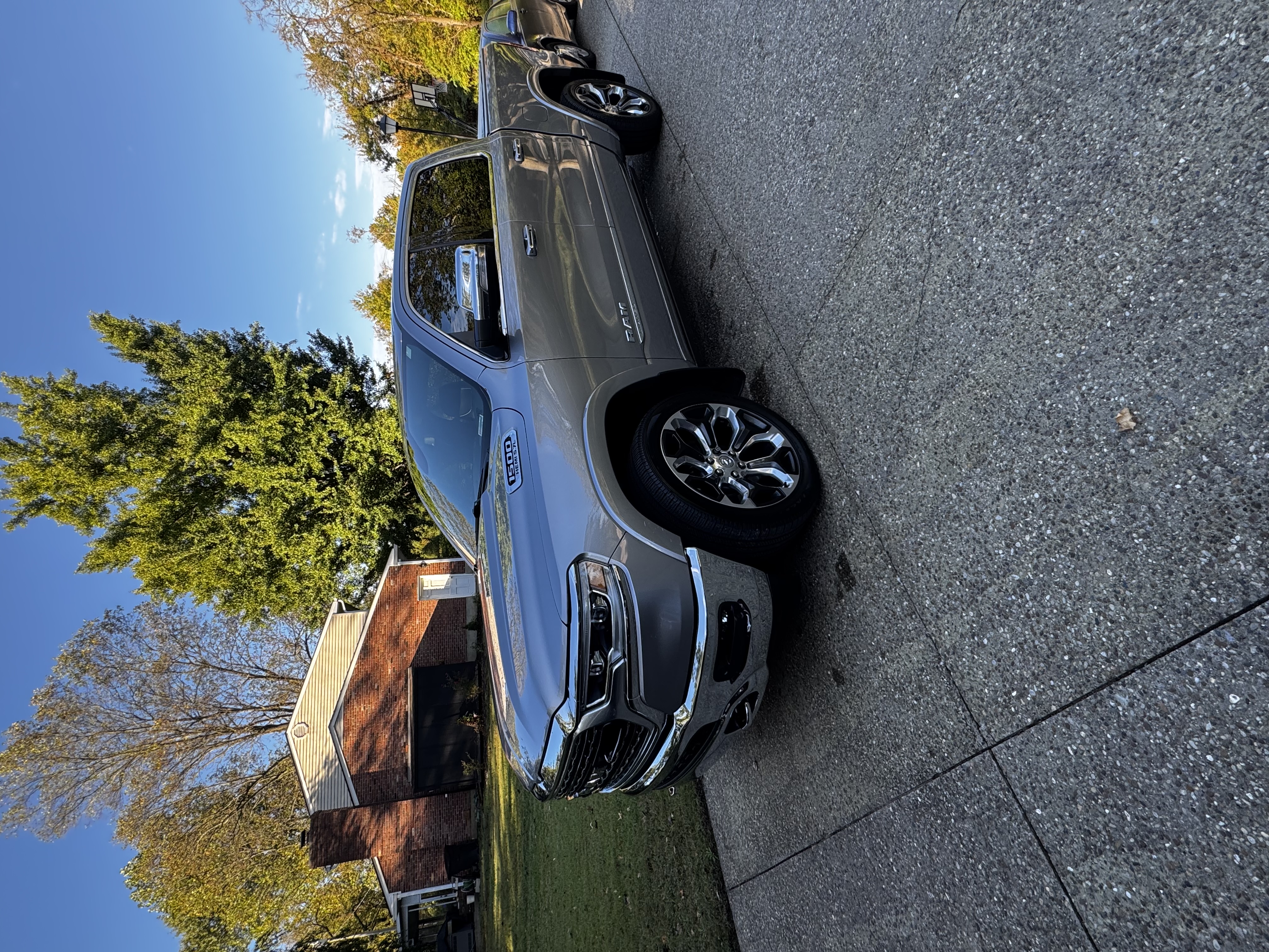 Used 2020 RAM 1500 Limited AWD/4WD image 2