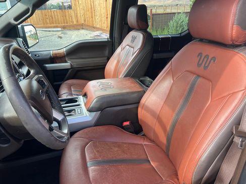 Used 2018 Ford F150 King Ranch w/ Equipment Group 601A Luxury AWD/4WD image 8
