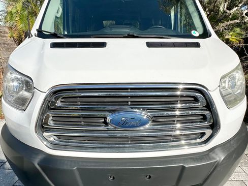 Used 2016 Ford Transit 350 XLT image 11