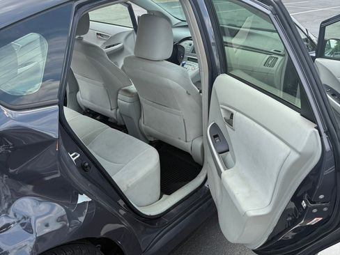 Used 2013 Toyota Prius Two image 10