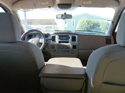 Used 2007 Dodge Ram 3500 Truck SLT image 17