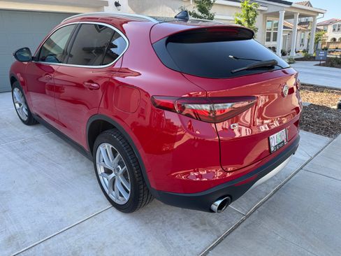 Used 2018 Alfa Romeo Stelvio Ti image 5