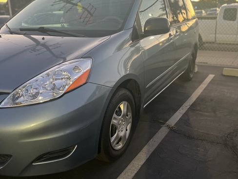 Used 2006 Toyota Sienna LE image 10