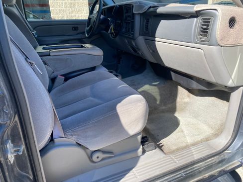 Used 2004 GMC Yukon XL SLE w/ Cargo Package image 28