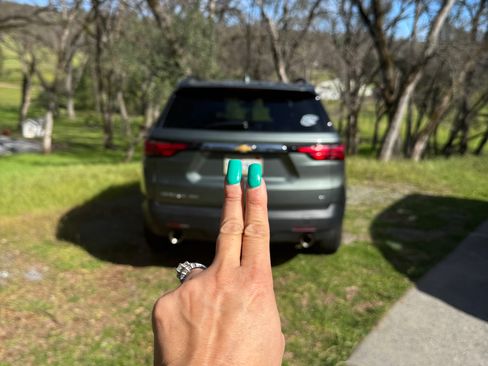 Used 2023 Chevrolet Traverse LT w/ LT Premium Package image 5