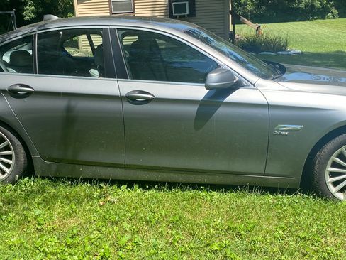 Used 2011 BMW 535i xDrive Sedan AWD/4WD image 4