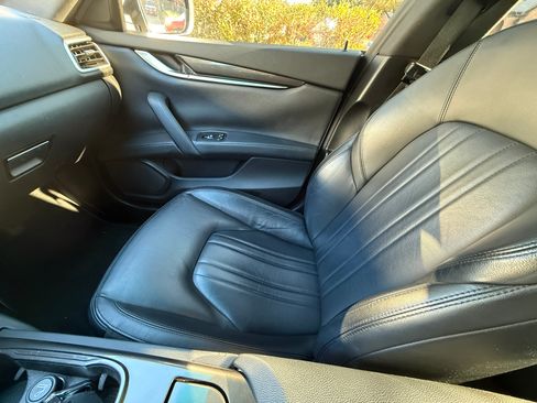 Used 2015 Maserati Ghibli image 10