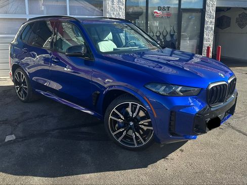 Used 2024 BMW X5 M60i image 1