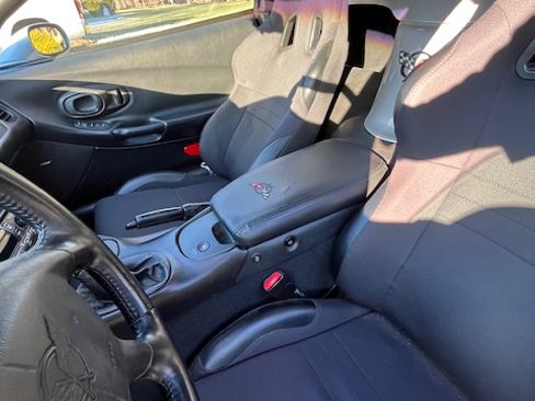 Used 2000 Chevrolet Corvette Convertible w/ Performance Handling Pkg image 10