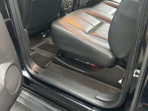 Used 2013 Chevrolet Avalanche LS w/ All-Star Edition image 28