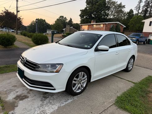Used 2017 Volkswagen Jetta S image 6